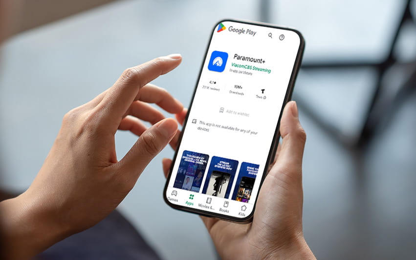 App Store ist zu sehen, mit der Paramount Plus App auf dem Bildschirm